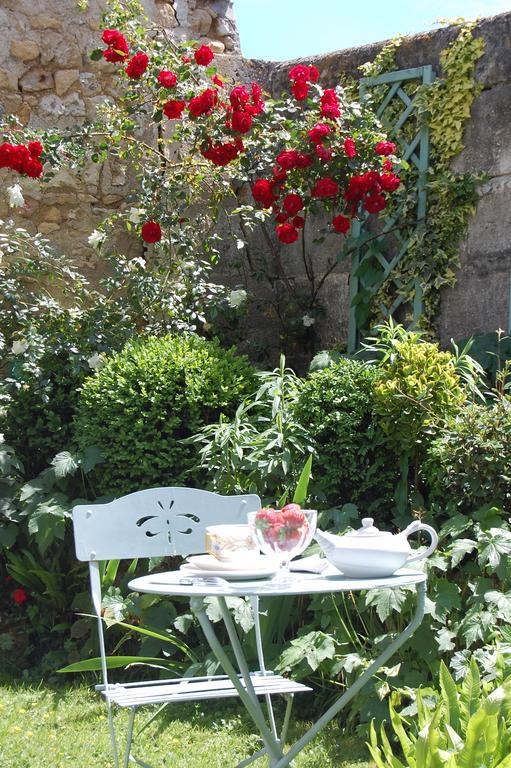 Bed and Breakfast Jardins Secrets Angoulême Exteriér fotografie
